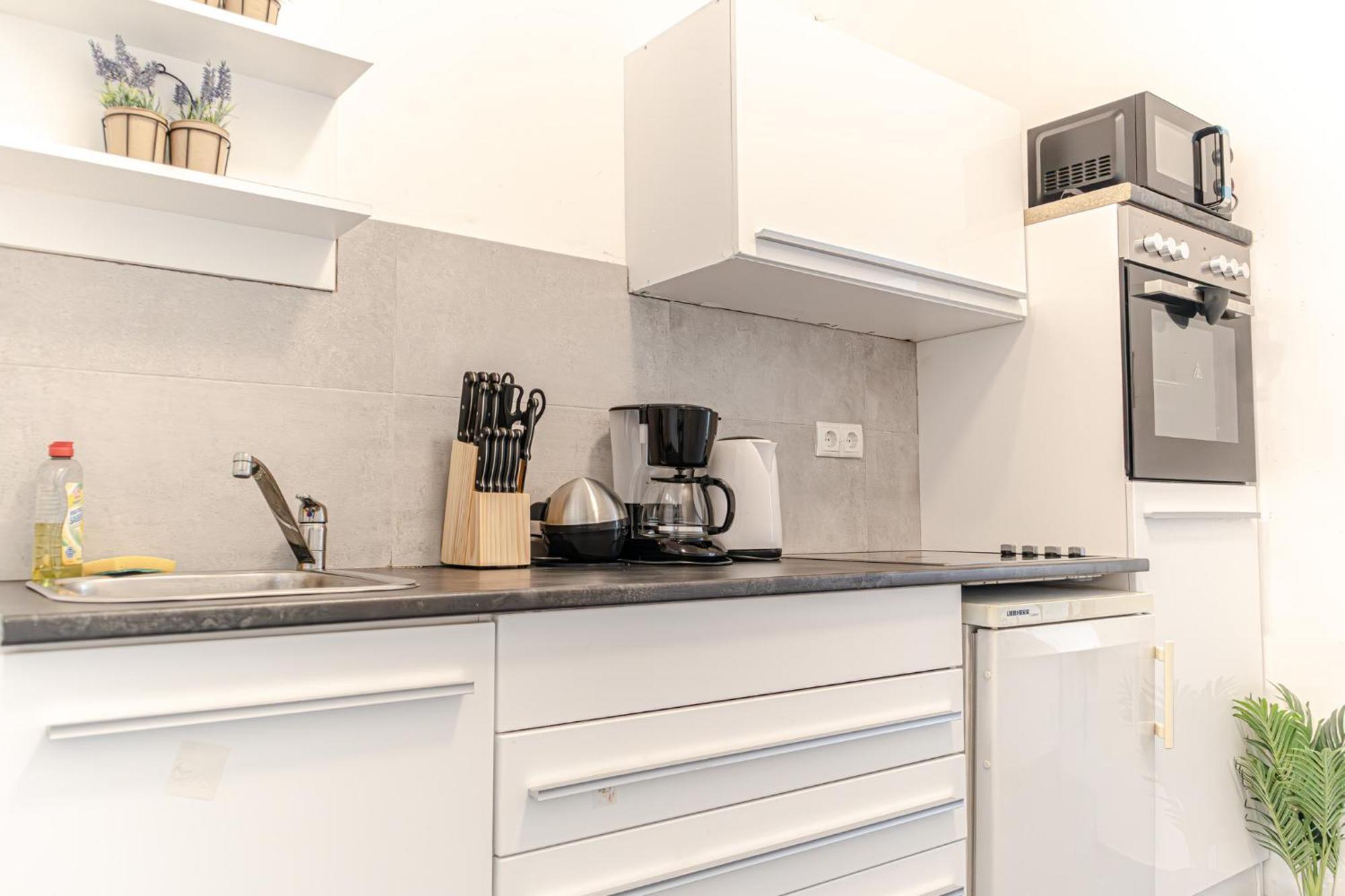 Apartamento Charming 1br Apt- Near U6 Station Am Schoepfwerk
